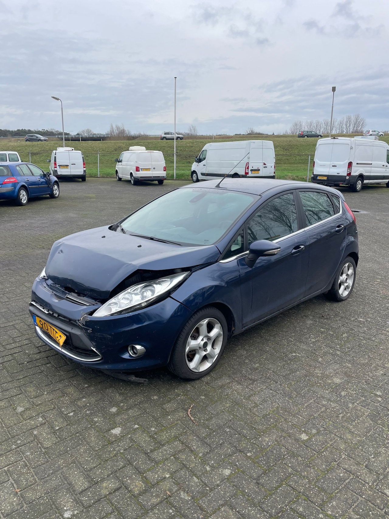 Ford Fiesta - 1.6 TDCi ECOnetic Titanium / AUTO HEEFT VOORSCHADE - AutoWereld.nl