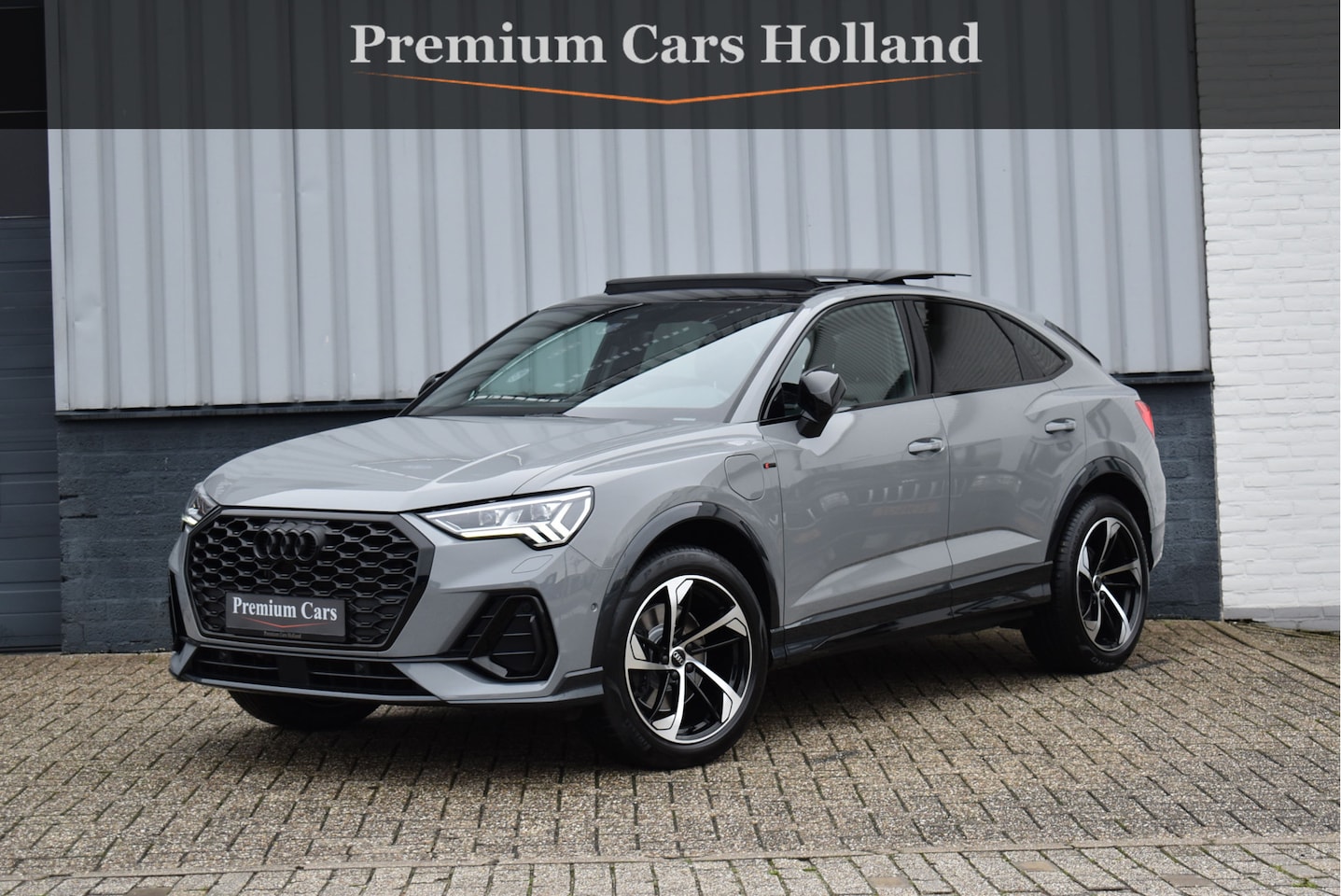 Audi Q3 Sportback 45 TFSI e SLine 245 Pk Nardo Grey Exclusive Pano