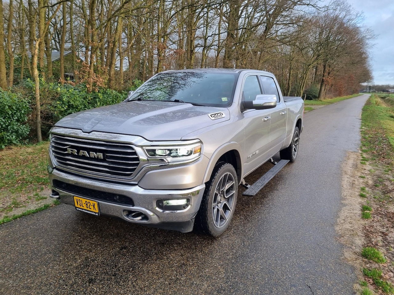 Dodge Ram 1500 - 5.7 V8 4x4 Crew Cab Longhorn 5.7 V8 4x4 Crew Cab Longhorn, €600p/m lease, unieke auto ! geen 2e in nederland - AutoWereld.nl