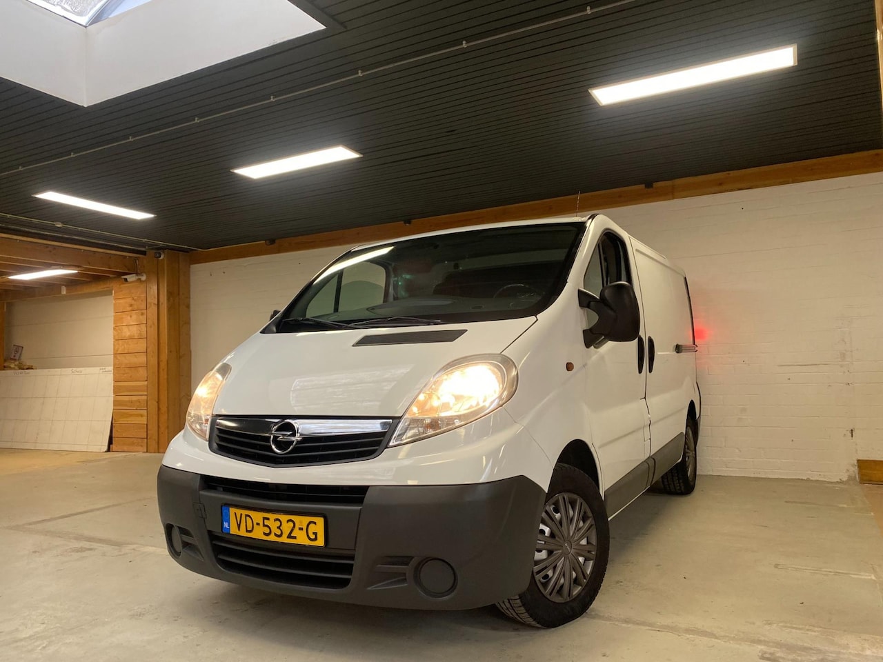 Opel Vivaro - 2.0 CDTI L1H1 DC EcoFLEX Marge 2XSchuifdeur Airco Navi Trekhaak - AutoWereld.nl