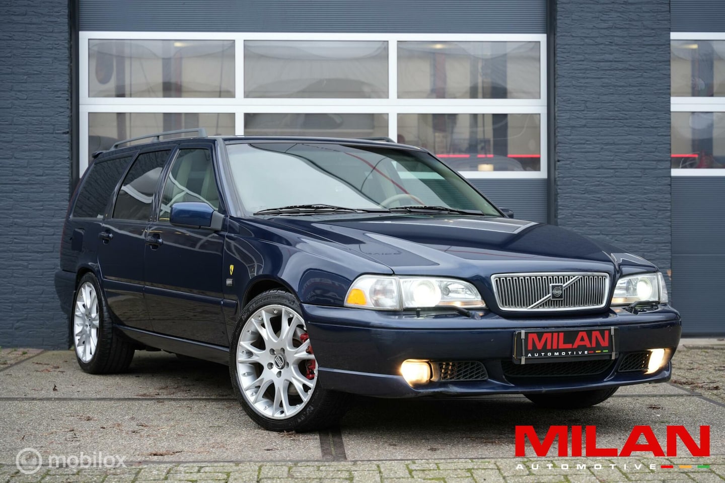 Volvo V70 - 2.3 R AWD YOUNGTIMER SPORTIEF UNIEK NETTE WAGEN - AutoWereld.nl