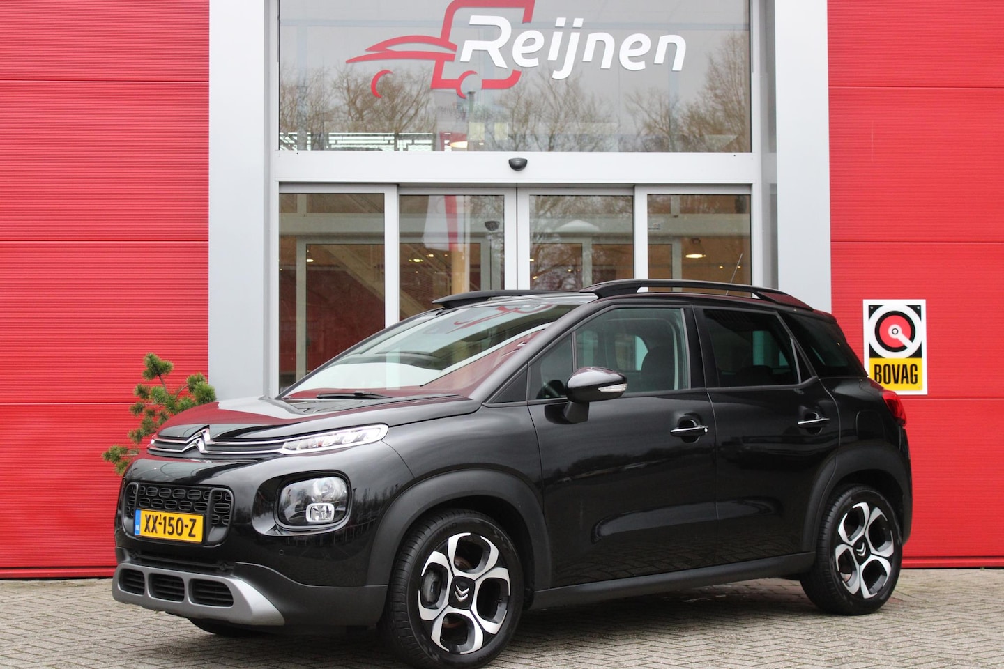 Citroën C3 Aircross - 1.2 110PK SHINE | NAVIGATIE | LICHTMETALEN VELGEN | CAMERA | PARKEERSENSOREN VOOR EN ACHTE - AutoWereld.nl