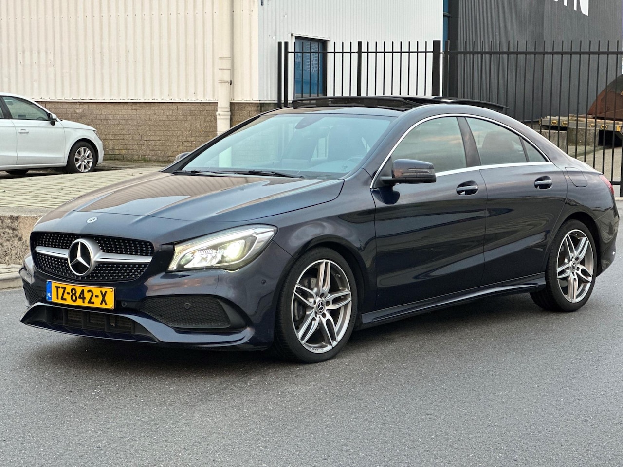 Mercedes-Benz CLA-Klasse - 180 Business Solution AMG 180 Business Solution AMG - AutoWereld.nl