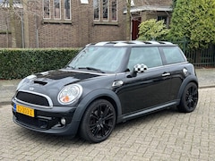 MINI Cooper S - 1.6 Bayswater 2012 Xenon Sportuitlaat met klep Leer NAVI USB PDC V+A Bluetooth Goed rijden