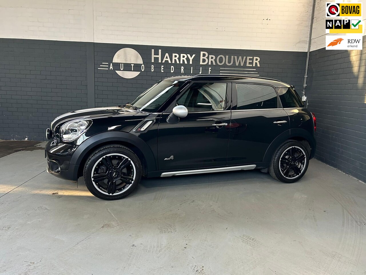 MINI Countryman - 1.6 Cooper S ALL4 Chili Automaat. Nieuwe motor. Nieuwstaat - AutoWereld.nl