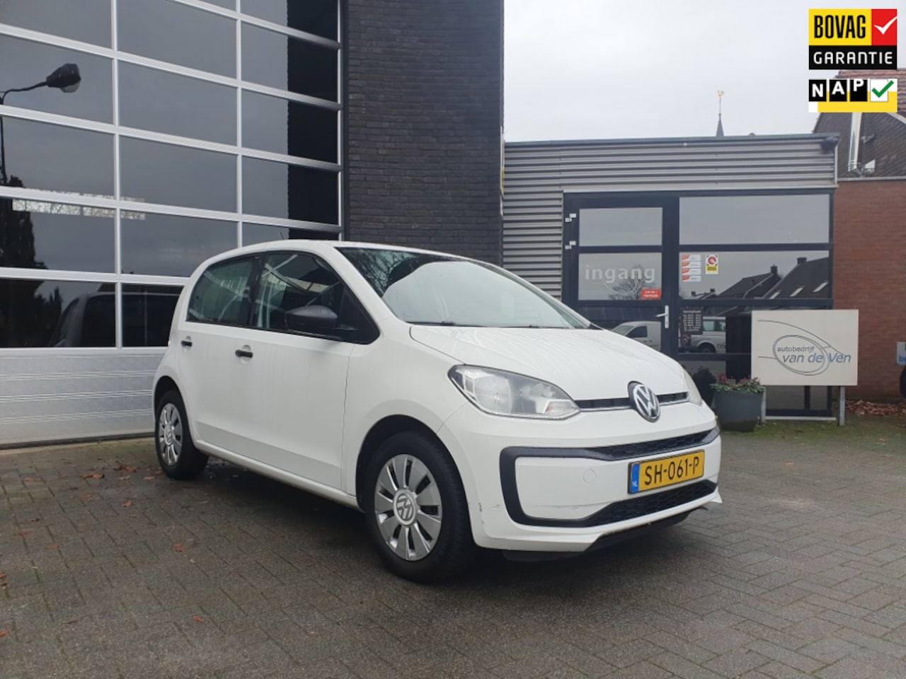 Volkswagen Up! - 1.0 BMT take up! 1.0 BMT take up! 60PK, airco, - AutoWereld.nl