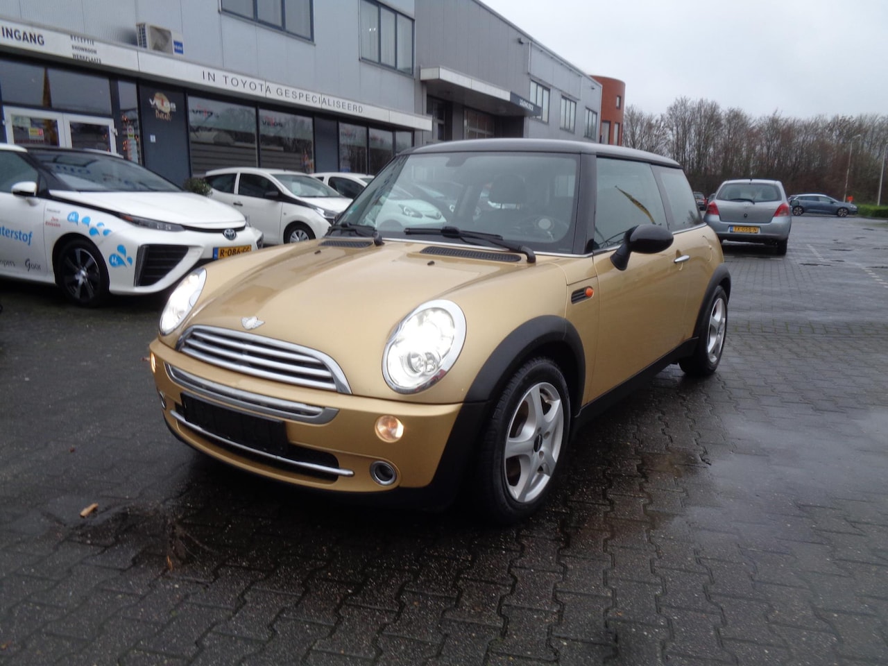 MINI Cooper - 1.6 XENON / HALF LEER / LEUKE AUTO - AutoWereld.nl