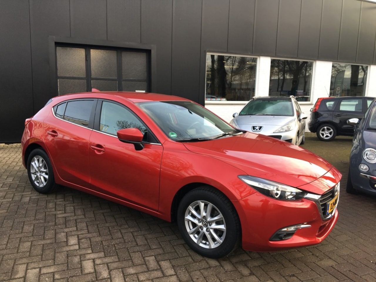 Mazda 3 - 2.0 Sky Active 120 SKYLEASE - AutoWereld.nl