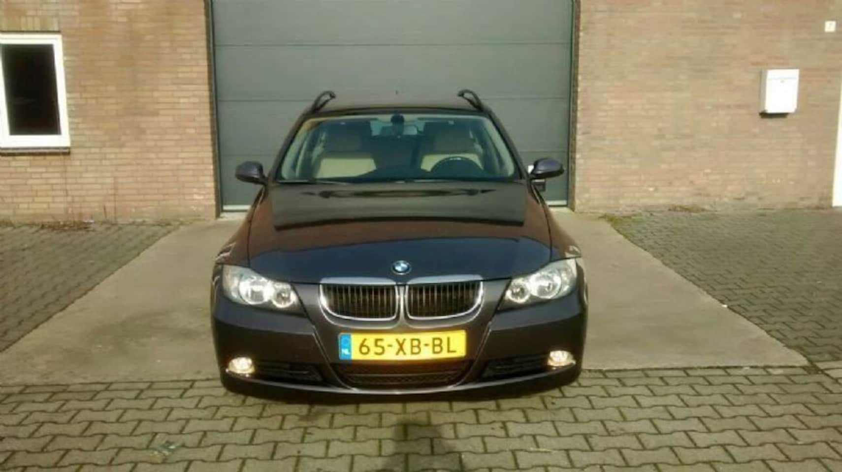 BMW 3-serie Touring - 320i Executive 320i Executive - AutoWereld.nl