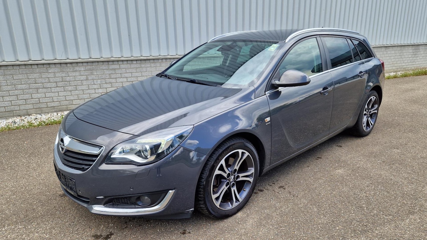 Opel Insignia Sports Tourer - 2.0 CDTI Business Executive 2.0 CDTI Business Executive - AutoWereld.nl