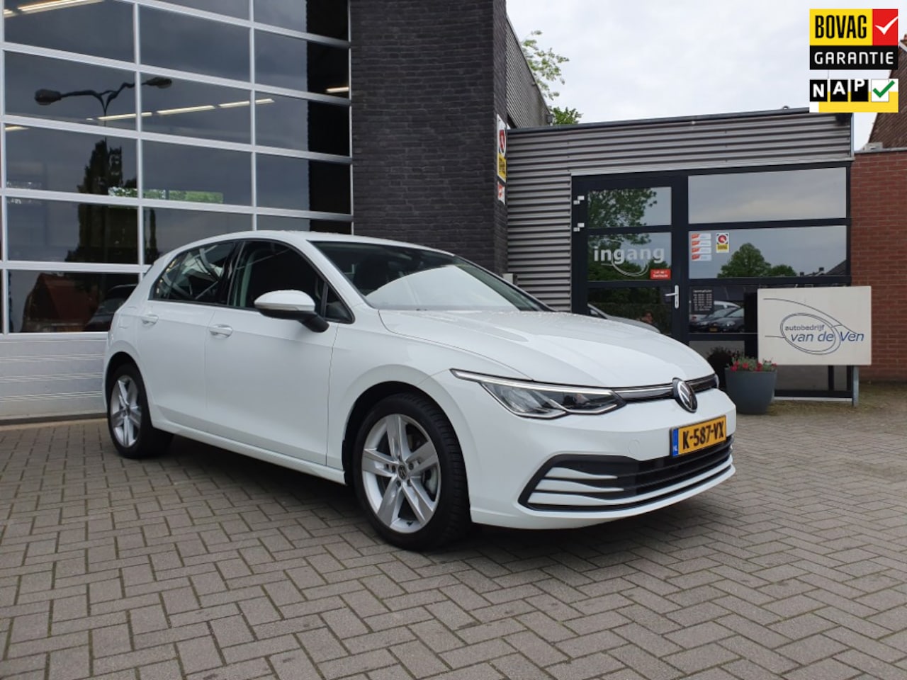 Volkswagen Golf - 1.0 TSI Golf 8, 81KW 5drs, cruise control, pdc, app connect - AutoWereld.nl