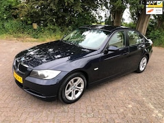 BMW 3-serie - 318i Business Line