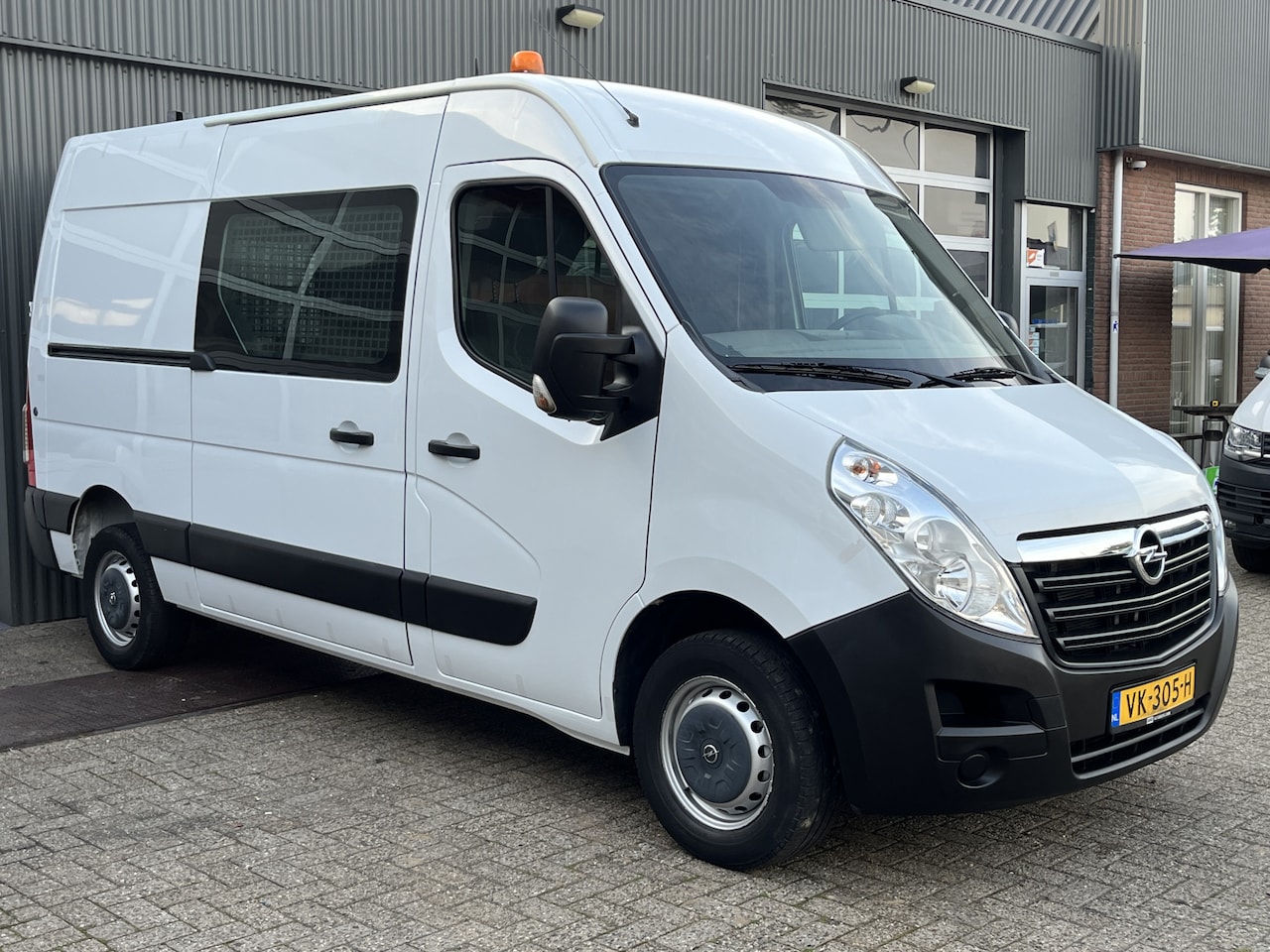 Opel Movano - 2.3 CDTI L2H2 126pk Airco Cruise controle Trekhaak 2500 kg Camera Parkeerhulp achter Euro - AutoWereld.nl