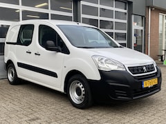 Peugeot Partner - 120 1.6 BlueHDi 100pk Automaat Airco Cruise Trekhaak Kastinrichting Parkeerhulp Schuifdeur