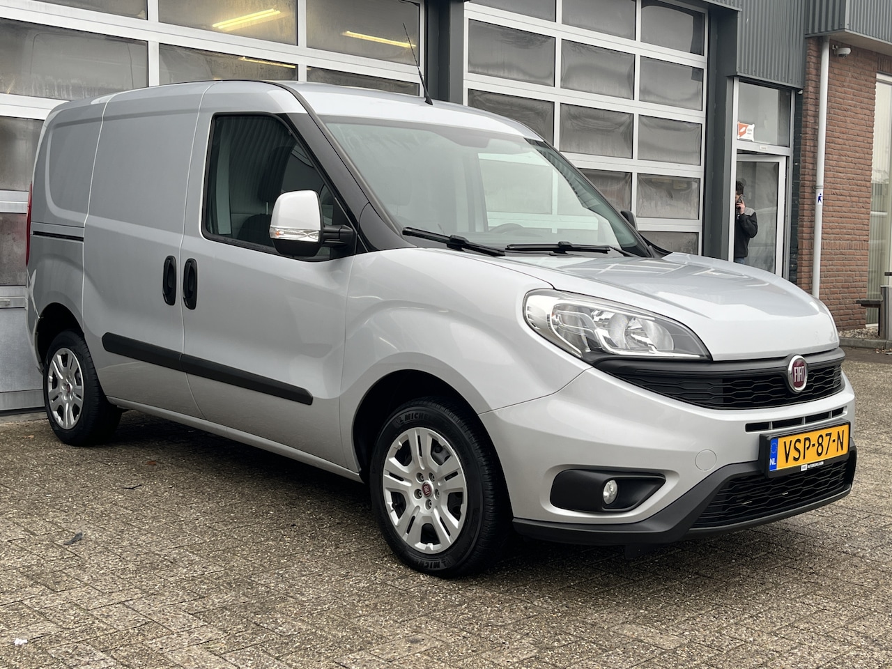 Fiat Doblò Cargo - 1.3 MJ L1H1 SX 90pk Btw en Bpm vrij Airco Cruise controle Navigatie Tussenschot Parkeerhul - AutoWereld.nl