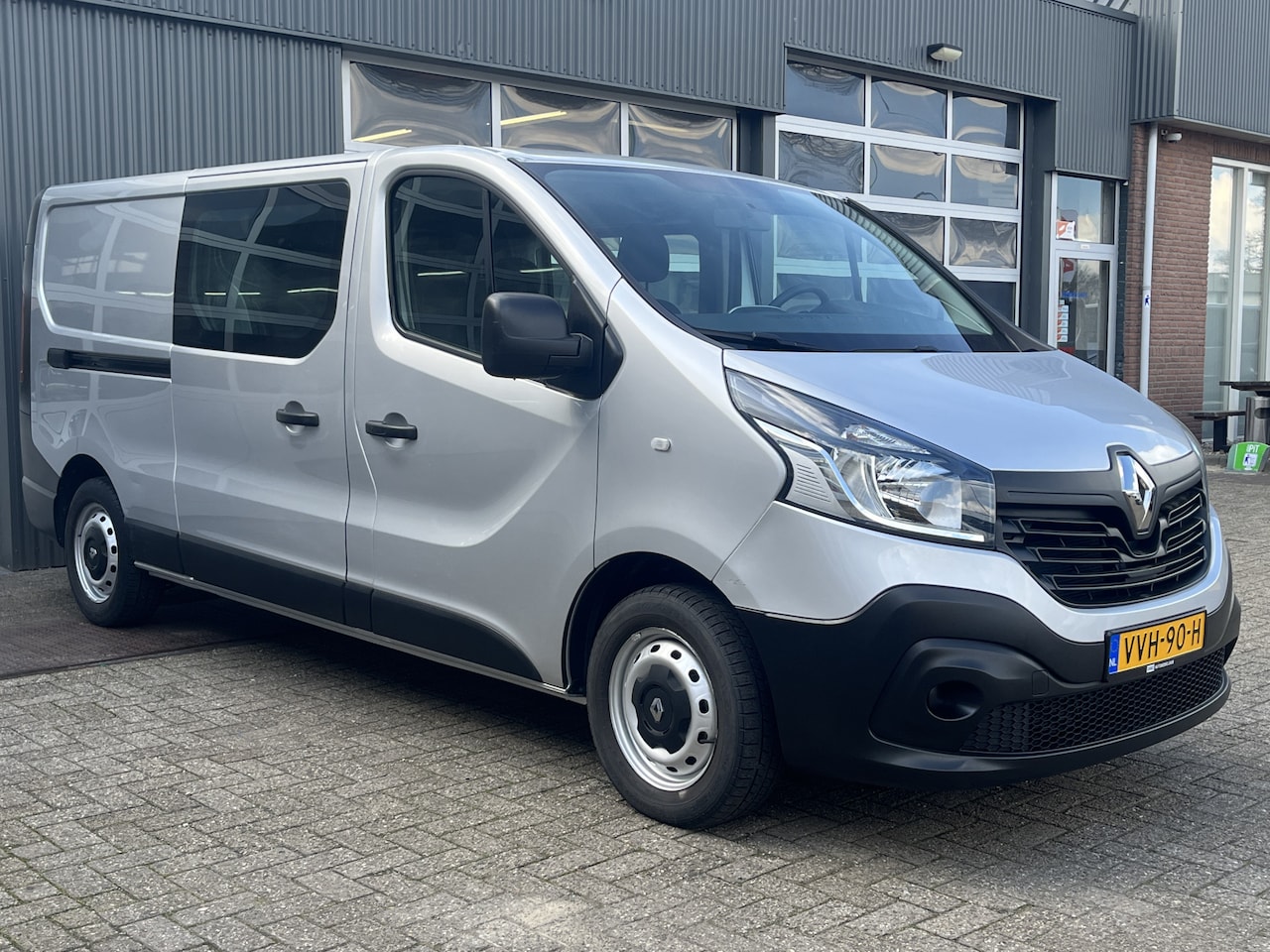 Renault Trafic - 1.6 dCi T29 L2H1 DC Marge Btw / Bpm vrij Airco Cruise controle Navigatie 5 persoons Dubbel - AutoWereld.nl