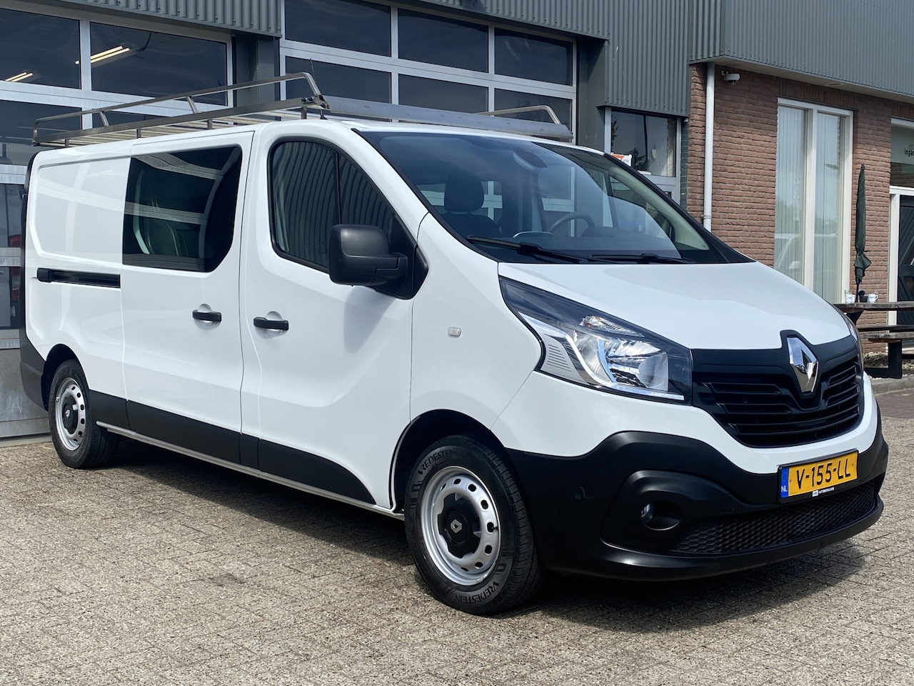 Renault Trafic - 1.6 dCi T29 L2H1 DC Comfort Airco Cruise Controle Navigatie Camera Dubbele cabine Trekhaak - AutoWereld.nl