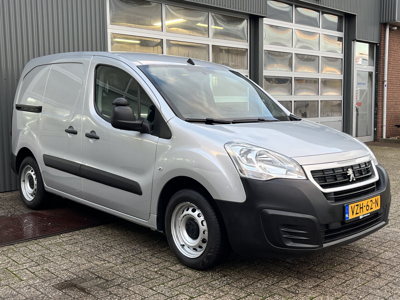 Peugeot Partner - 120 1.6 HDi 75 10x voorradig Marge Airco Btw / Bpm vij Cruise controle Parkeerhulp achter - AutoWereld.nl