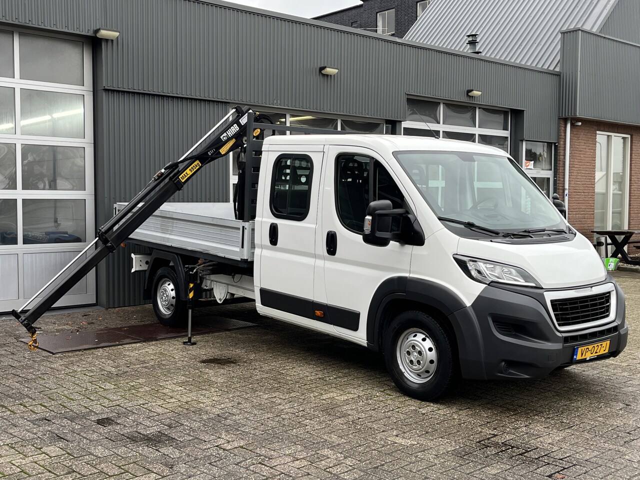 Peugeot Boxer - 435 2.2 HDI 150pk Dubbele cabine Pick-up Open laadbak Hiab 017 laadkraan Trekhaak 3000kg t - AutoWereld.nl