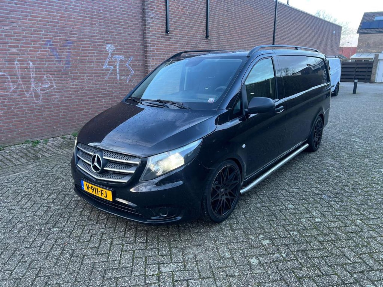 Mercedes-Benz Vito - 114 CDI Lang DC Comfort Business Ambition vip interieur 20 inch verlaagd!! automaat - AutoWereld.nl