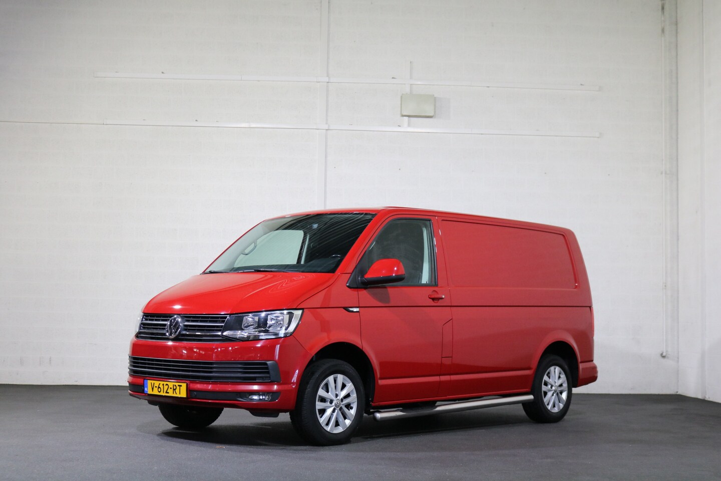 Volkswagen Transporter - 2.0 TDI 150pk Automaat Airco Navigatie - AutoWereld.nl