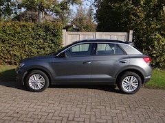 Volkswagen T-Roc - 1.0 TSI Style, Active cruise, PDC V+A, ECC, LMC, Led