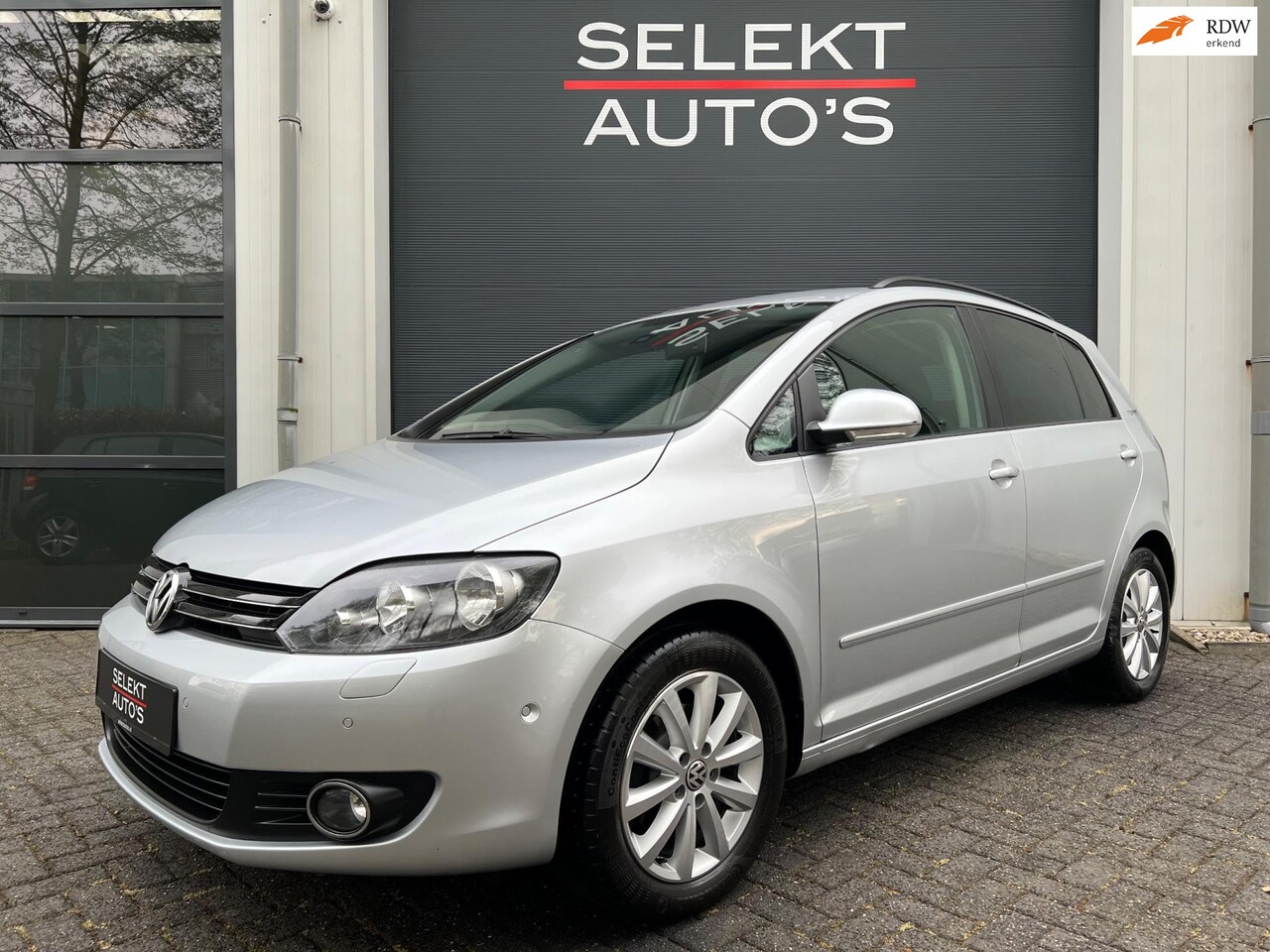 Volkswagen Golf Plus - 1.2 TSI TEAM BlueMotion 105 Pk Cruise/Climate/Auto Inparkeren/PDC/16 Inch/AUX/Stoelverwarm - AutoWereld.nl