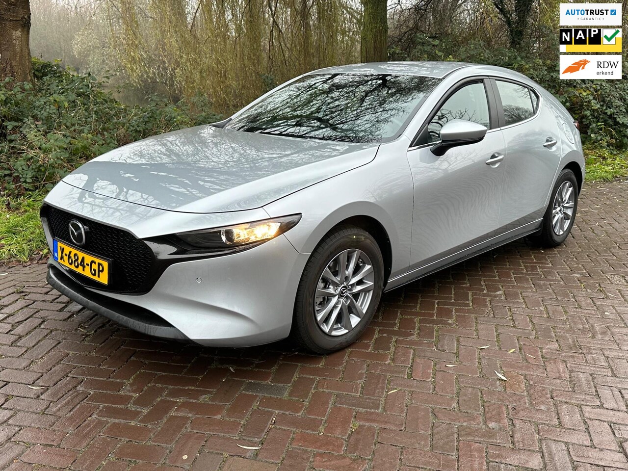 Mazda 3 - 2.0 e-SkyActiv-G 122 Comfort hybrid,Automaat,3200 Km,1 Eig, b.j. 1-2023 - AutoWereld.nl