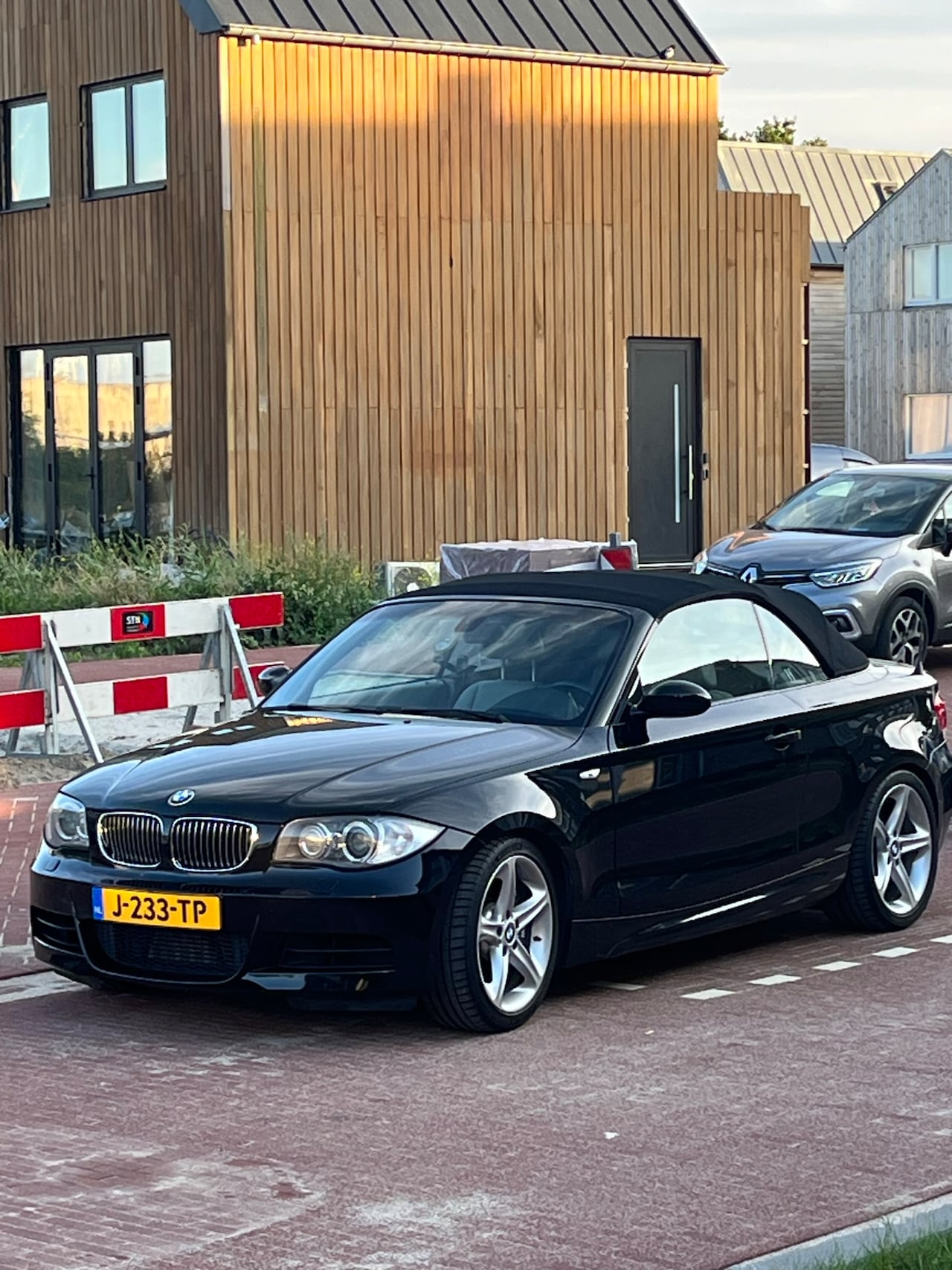 BMW 1-serie Cabrio - 135i High Executive - AutoWereld.nl