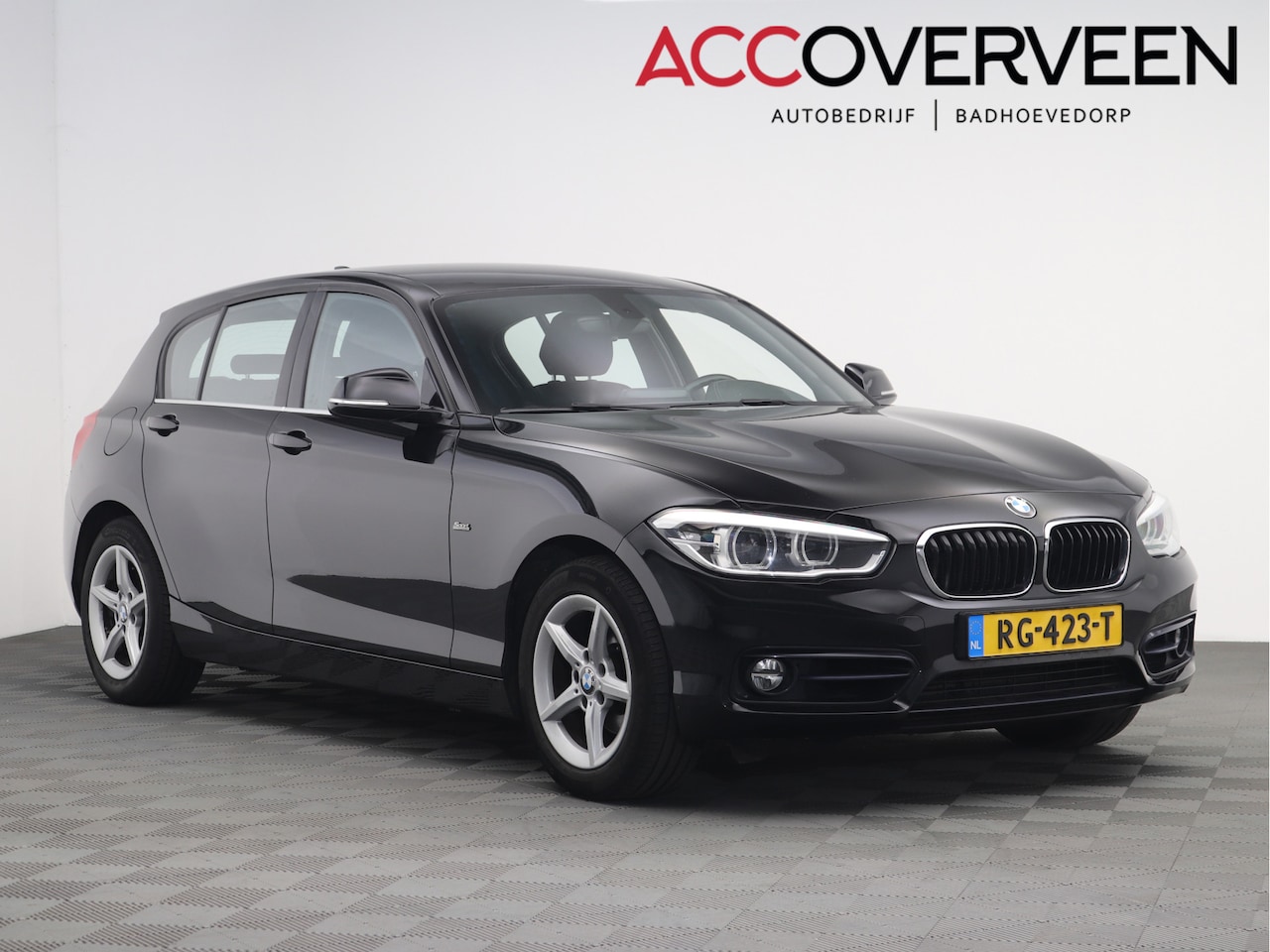 BMW 1-serie - 118d Executive | LED | Trekhaak | Navi - AutoWereld.nl