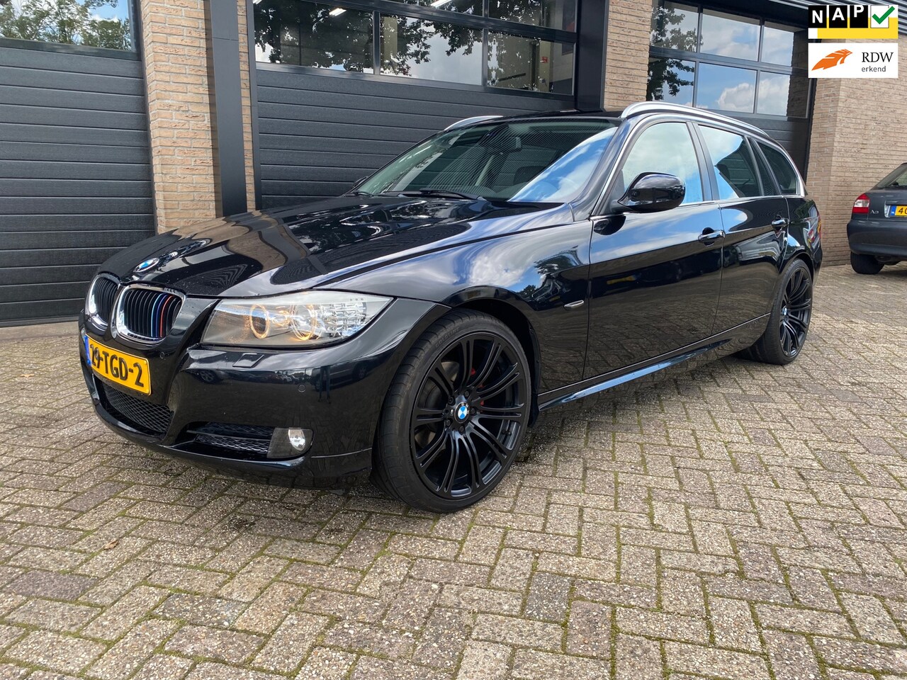 BMW 3-serie Touring - 318i Corporate Lease Luxury Line Automaat leder navi - AutoWereld.nl