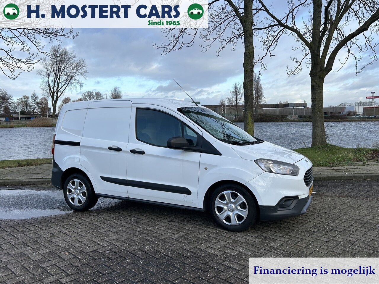 Ford Transit Courier - 1.5 TDCI Trend * NIEUWE APK * EURO 6 * AIRCO * DISCOUNT COLLECTIE * - AutoWereld.nl