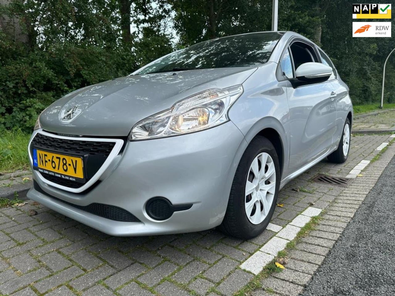 Peugeot 208 - 1.0 PureTech LIKE airco, elk ramen ,special edition - AutoWereld.nl