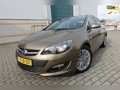 Opel Astra - 1.4 Turbo -AUTOMAAT - Design color Edition -- lm velgen met zgan banden - agr stoelen