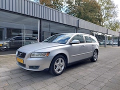 Volvo V50 - 2.0D Edition I Automaat Dealer oh Twee eigenaren Leer Cruise 16 inch Trekhaak PDC Regensen