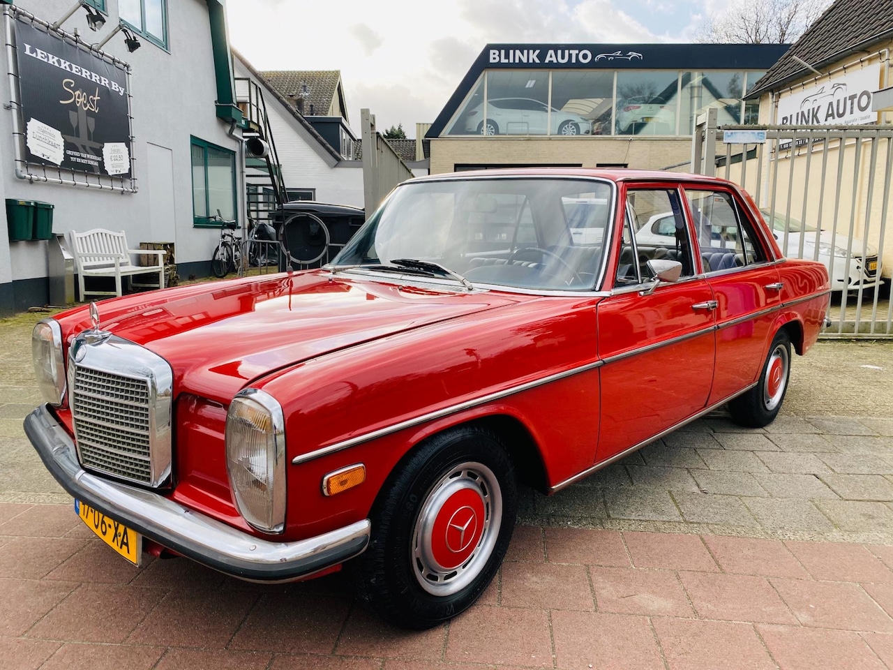 Mercedes-Benz 220 - (W115) D Apk N.A.P uniek nieuwstaat - AutoWereld.nl