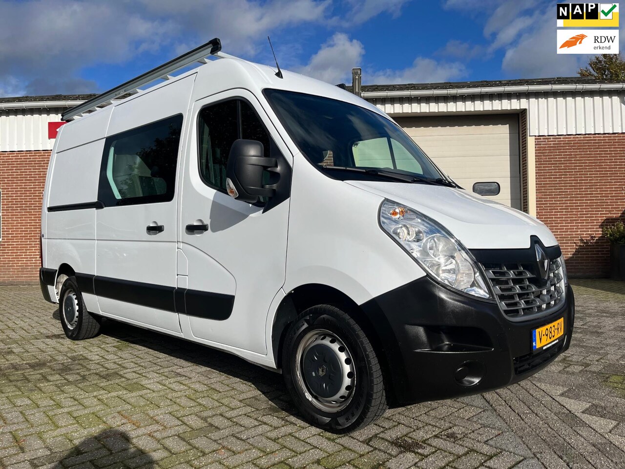 Renault Master - T35 2.3 dCi 170PK Dubbel Cabine L2H2 Energy - AutoWereld.nl