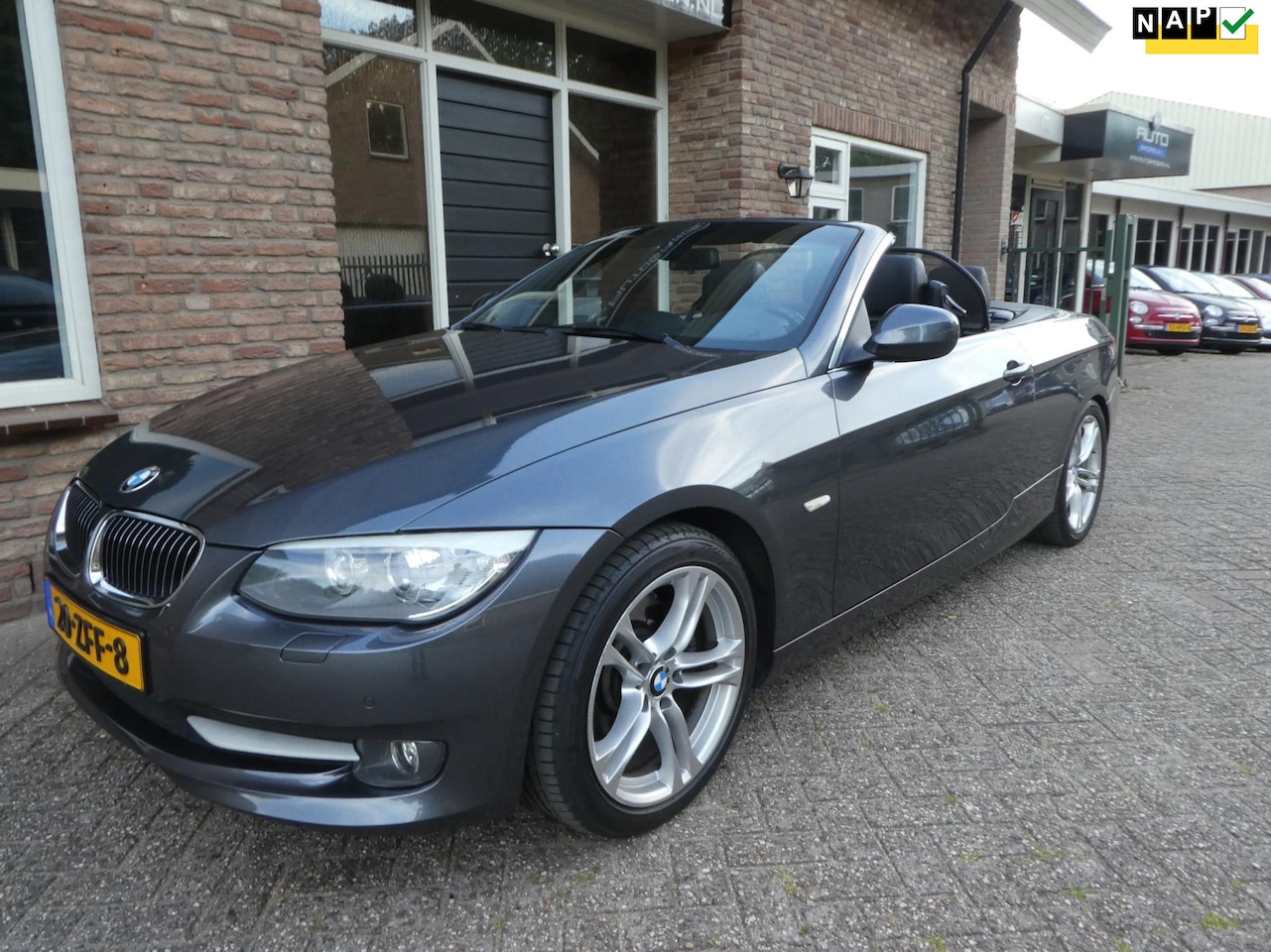 BMW 3-serie Cabrio - 325i Leder / Navi - AutoWereld.nl