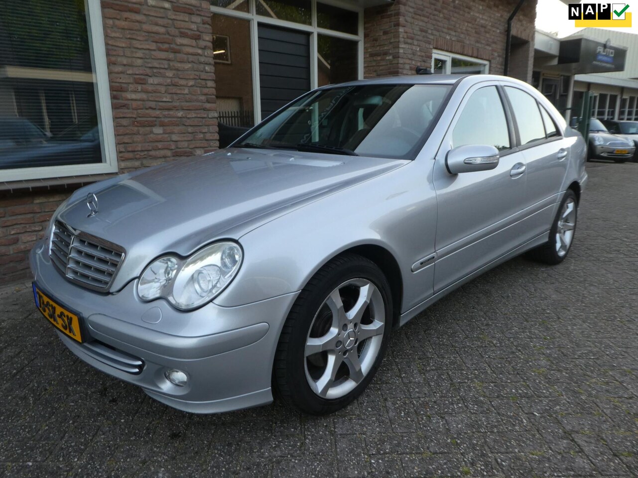 Mercedes-Benz C-klasse - 180 K. Classic Automaat - AutoWereld.nl