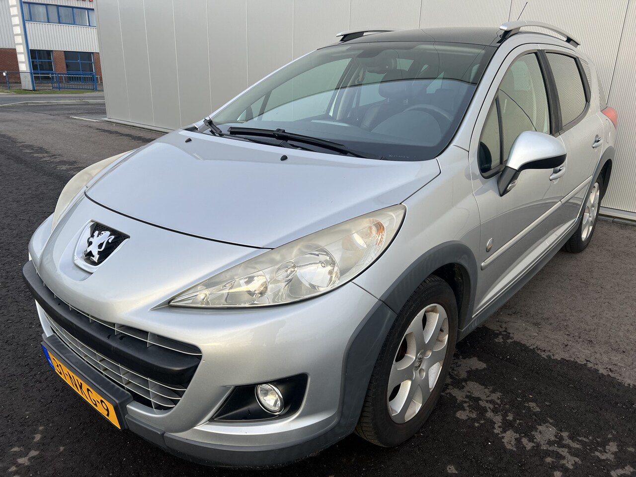 Peugeot 207 SW Outdoor - 1.6 VTi 1.6 VTi - AutoWereld.nl