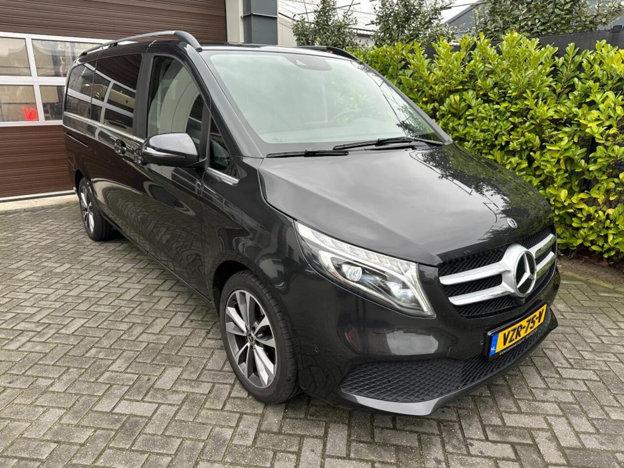 Mercedes-Benz V-klasse - 300d Lang DC Avantgarde 360-camera LED Electrische Schuifdeur - AutoWereld.nl