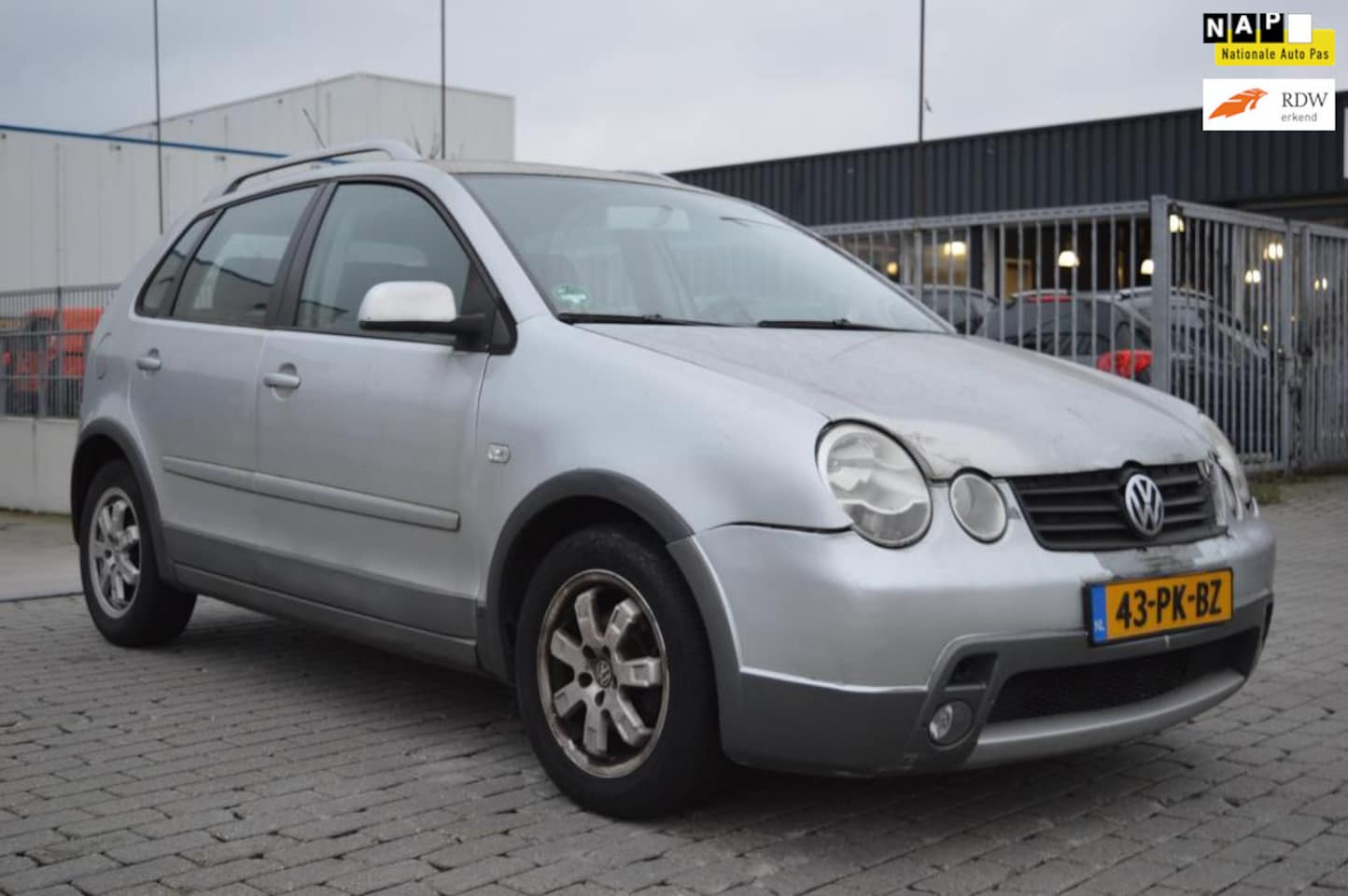 Volkswagen Polo - 1.4-16V FUN 1.4-16V FUN - AutoWereld.nl