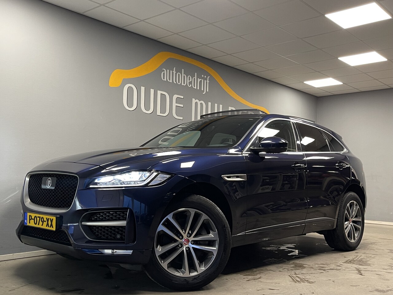 Jaguar F-Pace - 2.0t AWD R-Sport 300pk Standkachel/Camera/Panoramadak - AutoWereld.nl