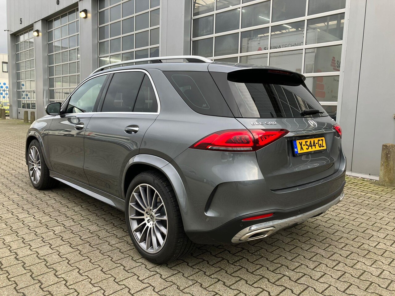 MercedesBenz GLEKlasse 580 4MATIC Premium Plus AMG EActive body