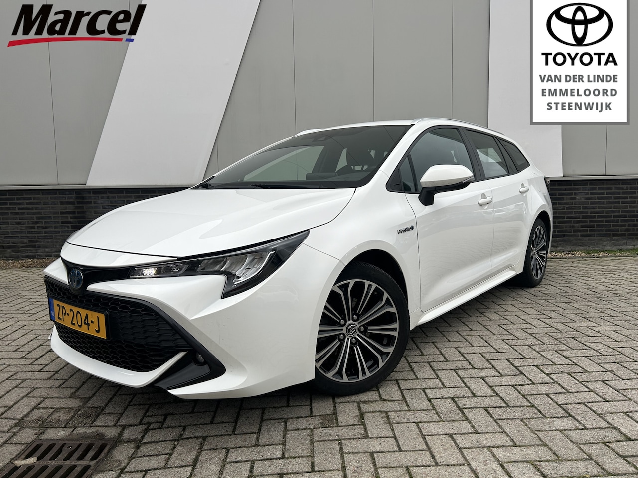 Toyota Corolla Touring Sports - Touring Sports 1.8 Hybrid First Edition 1e eign. - AutoWereld.nl