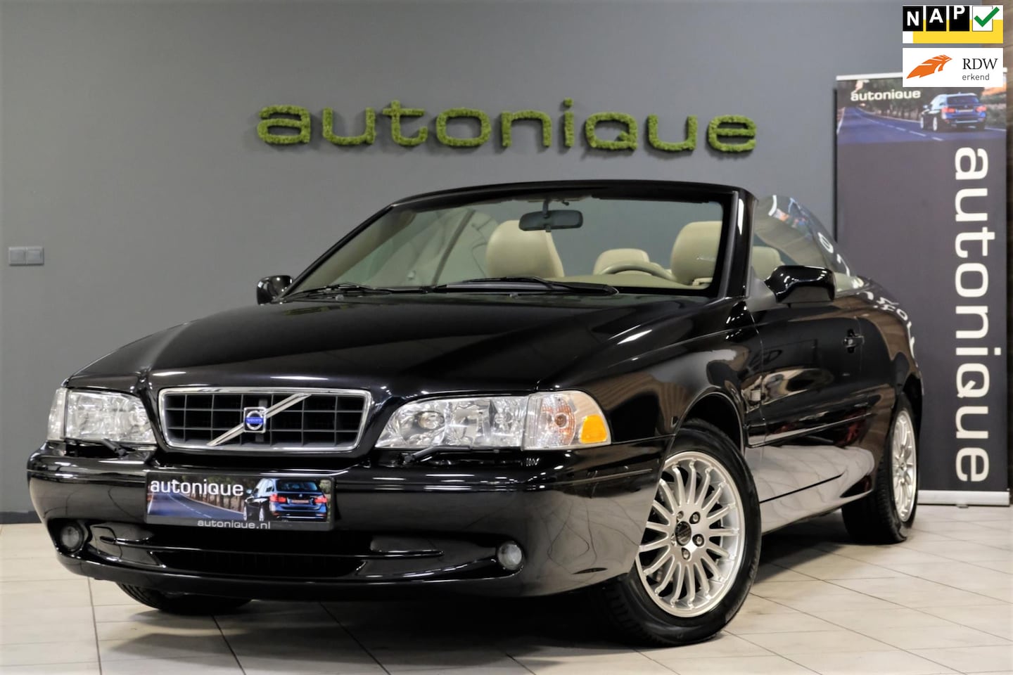 Volvo C70 Convertible - 2.4 T UNIEK 38.000km! Als nieuwe Volvo C70 Youngtimer 5 cilinder - AutoWereld.nl