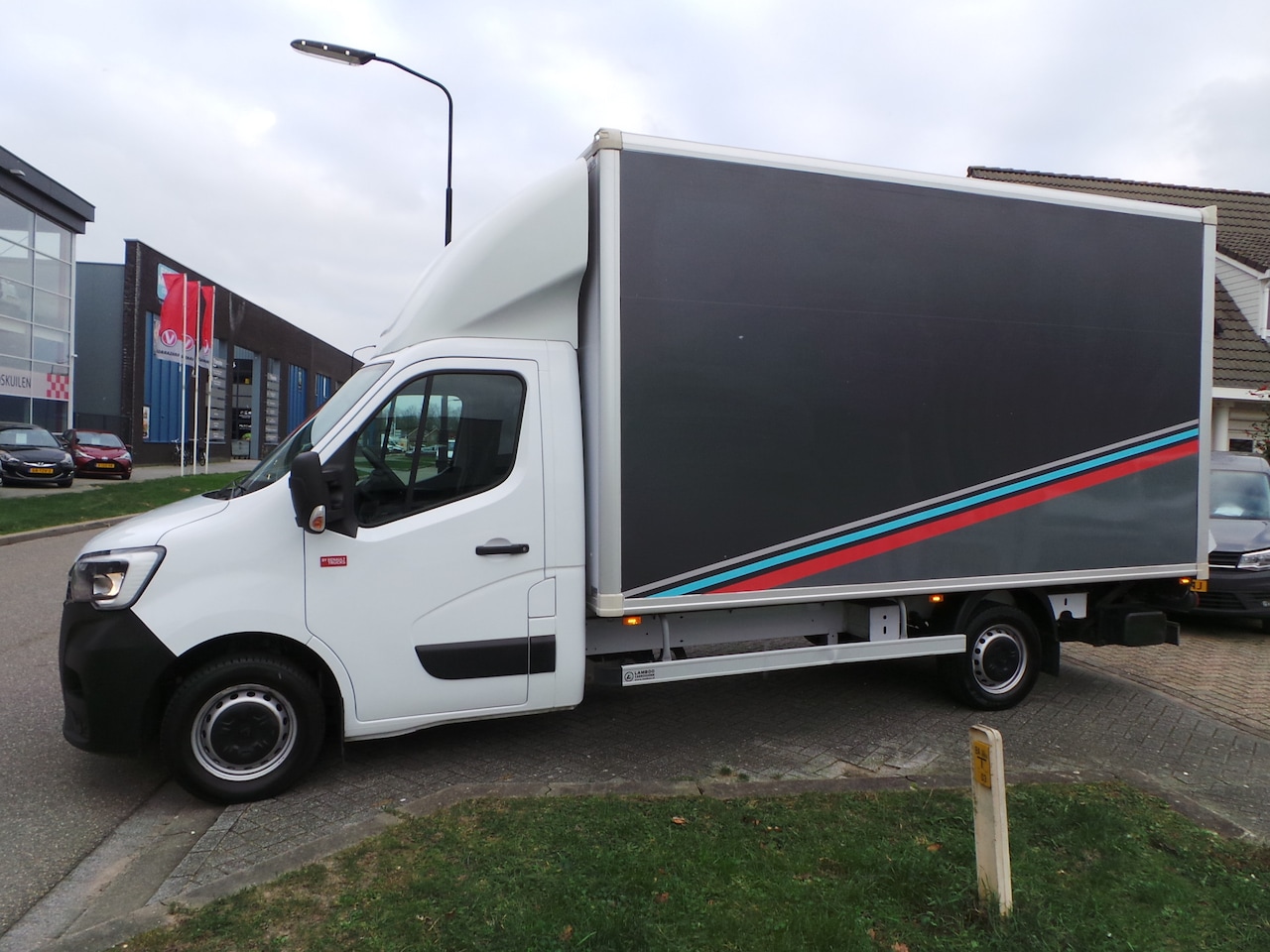 Renault Master - T35 2.3 dCi 146pk Bakwagen+laadklep Airco,Cruise,3 persoons L420cm B213cm H230cm - AutoWereld.nl