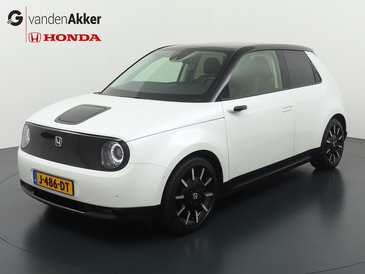 Honda e - Electric 154pk Advance 17'' + lederen bekleding + dashcam / Rijklaarprijs - AutoWereld.nl