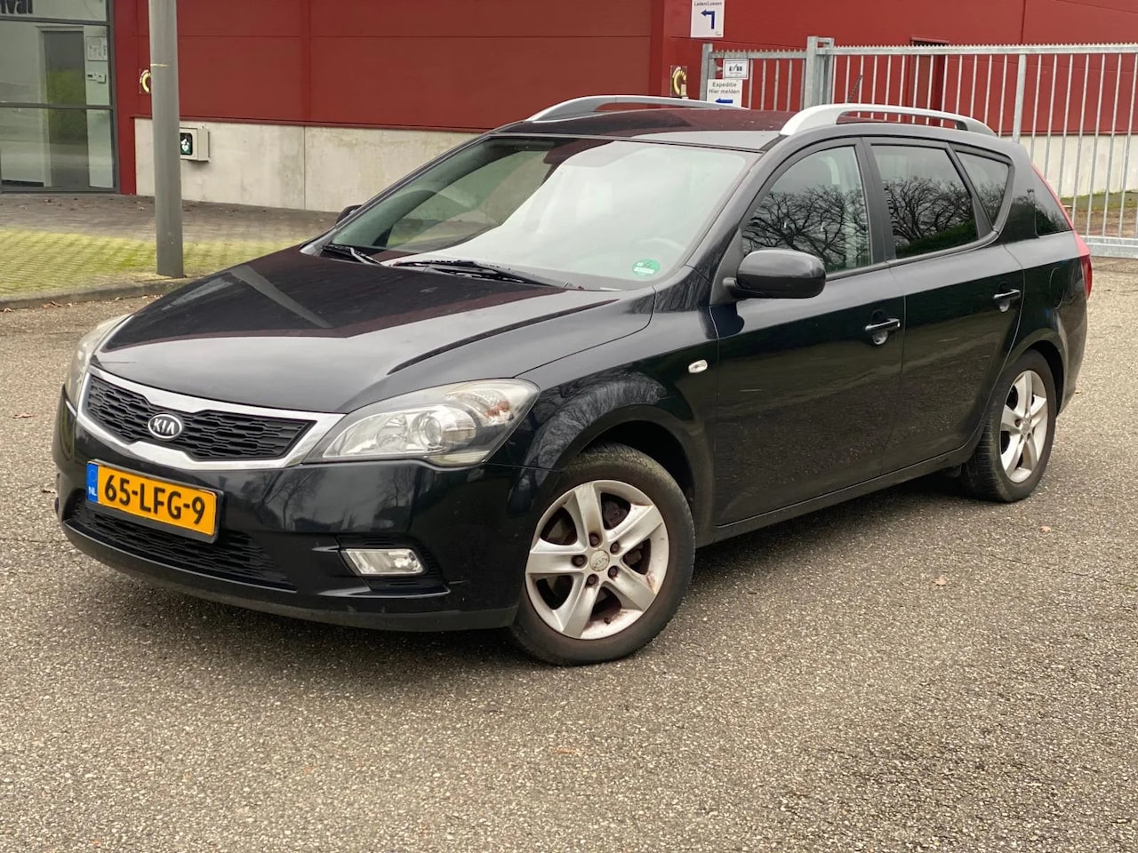 Kia Cee'd - 1.4 CVVT X-ecutive 1.4 CVVT X-ecutive - AutoWereld.nl