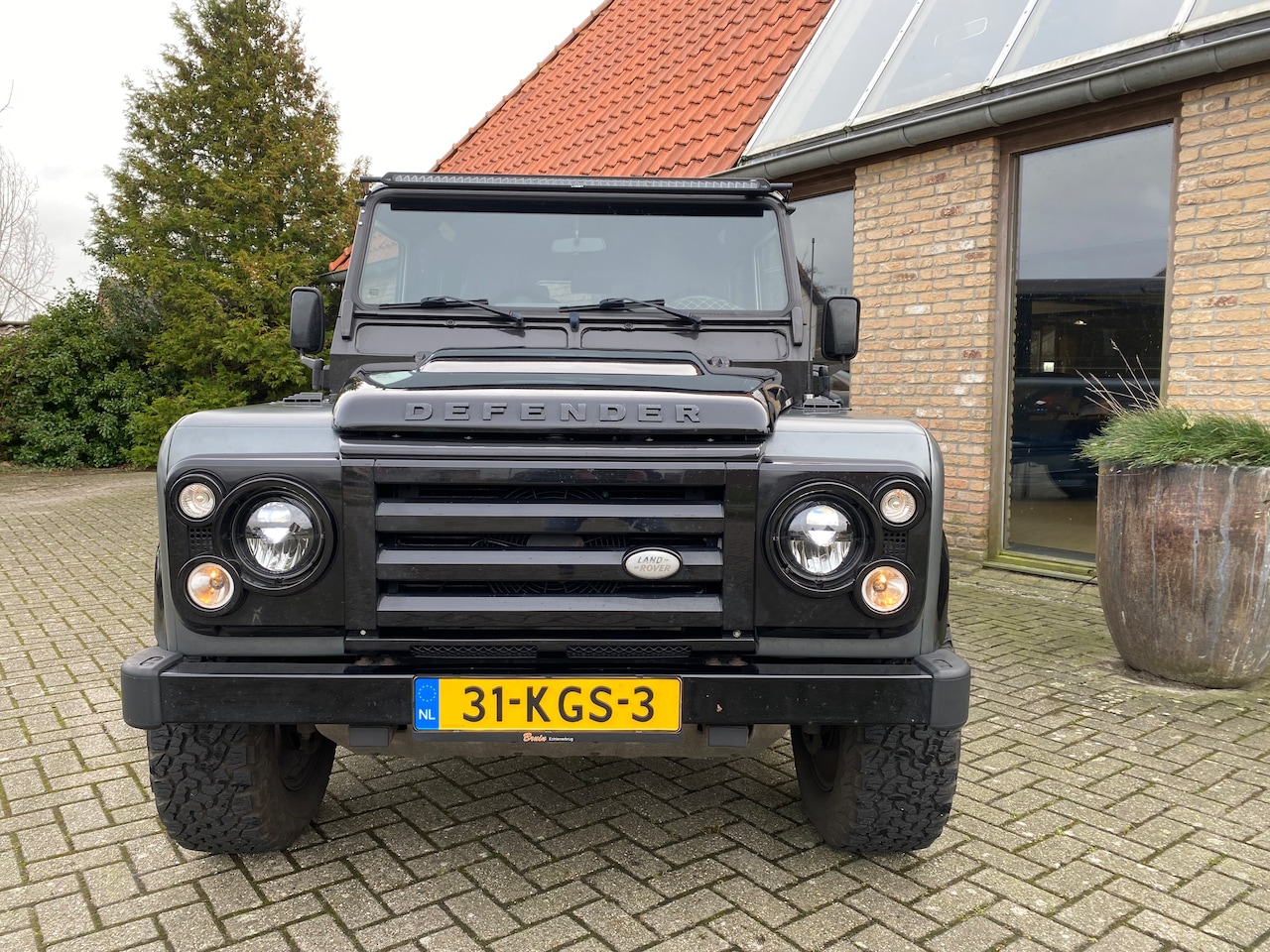 Land Rover Defender - 2.4 TD 110 SW SVX 60th Anniversary Luxste van NL